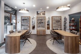 optika mesec
